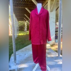 Jaclyn Smith Wine Colored 2 Piece Pajamas Set Loungewear Size Medium